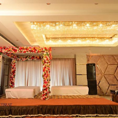 Hotel Urvashi Retreat By Bookingcare Katni ภายนอก รูปภาพ