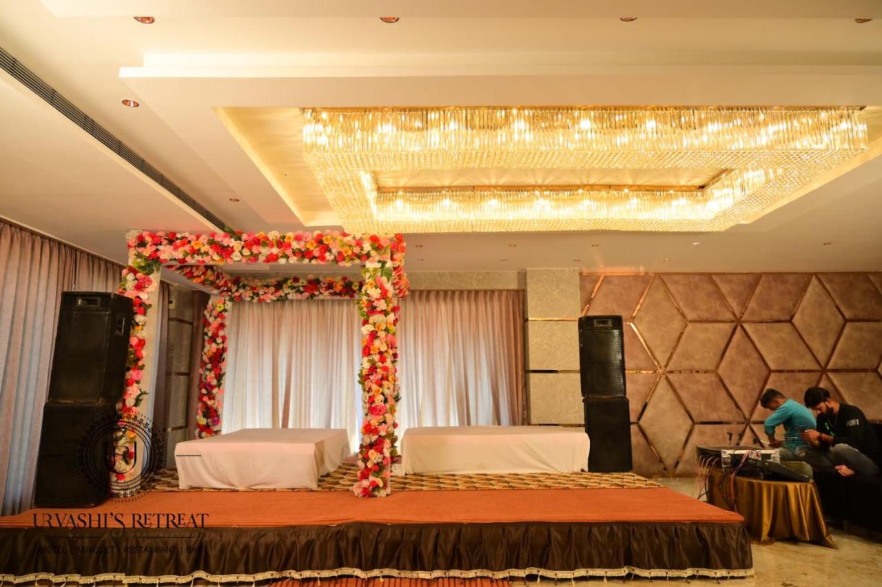 Hotel Urvashi Retreat By Bookingcare Katni ภายนอก รูปภาพ